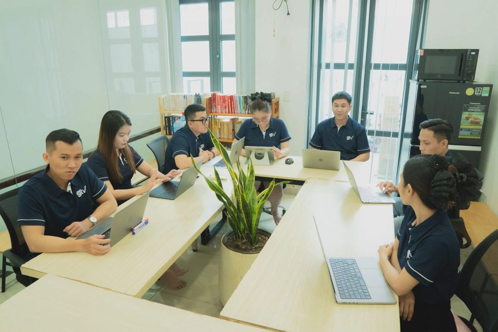 Đội ngũ nhân sự có chuyên môn sâu về kỹ thuật SEO